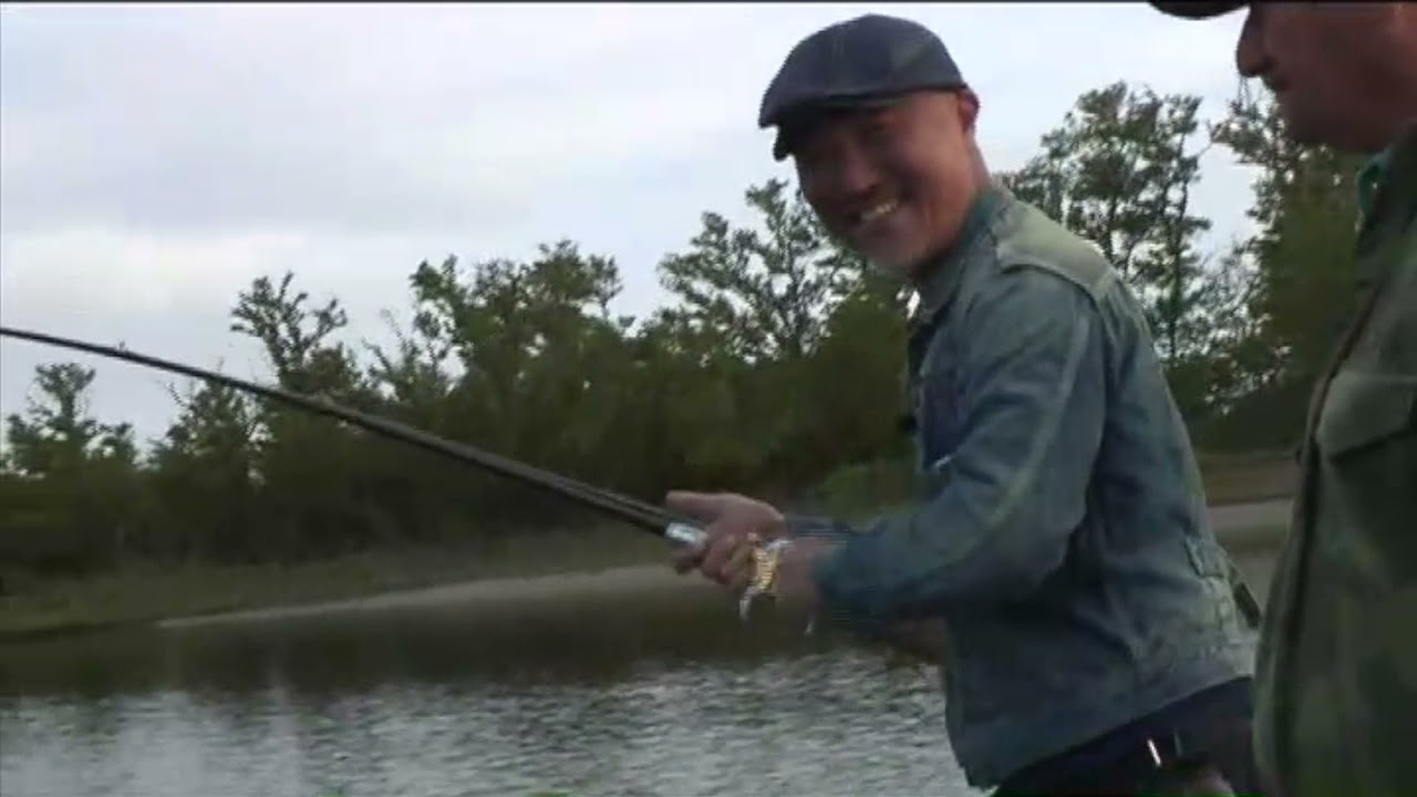山根英彦 水面でタルポンを釣る!