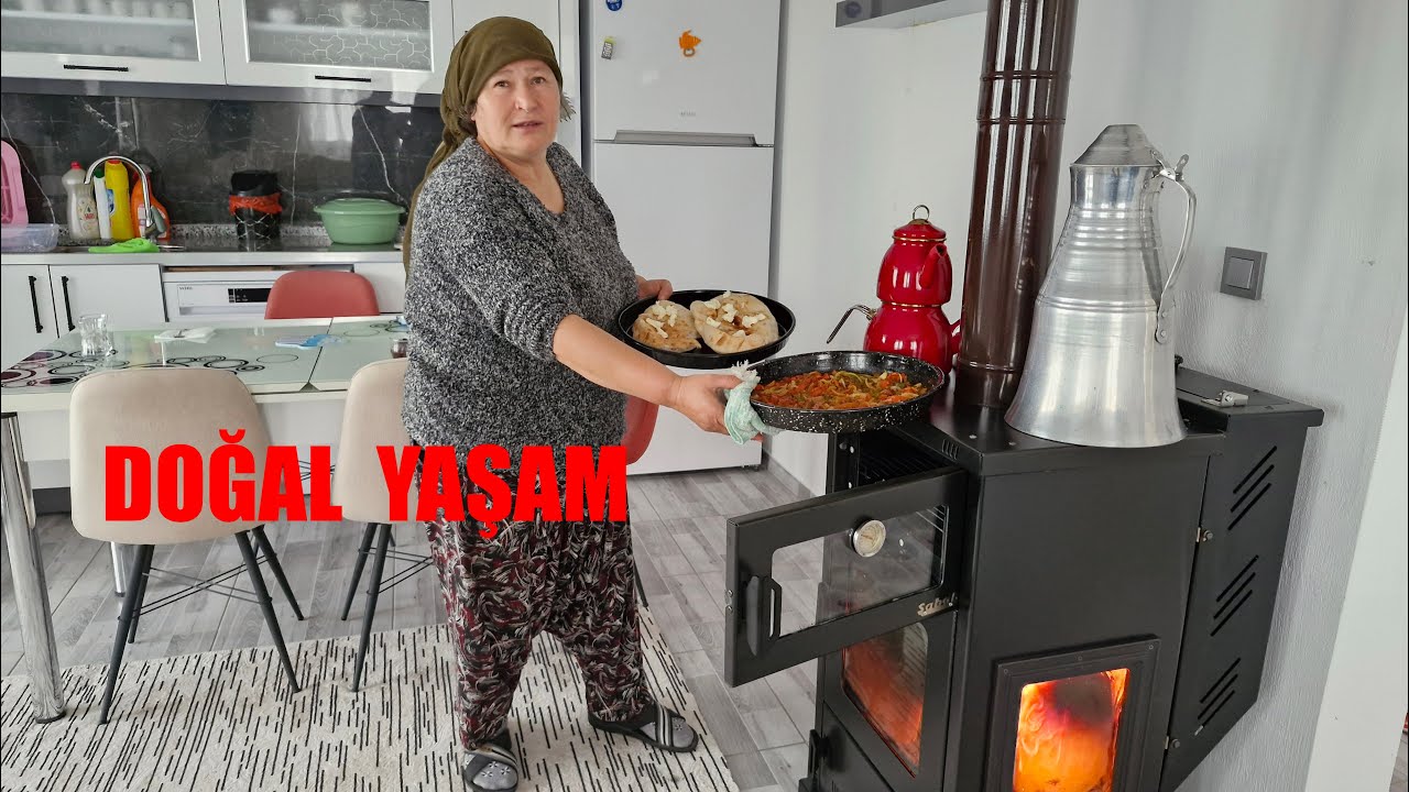 K&Ouml;YDE DOĞAL YAŞAM SABAH RUTİN İŞLERİMİZ FIRINDA KIYMALI TEREYAĞLI SICAK EKMEK
