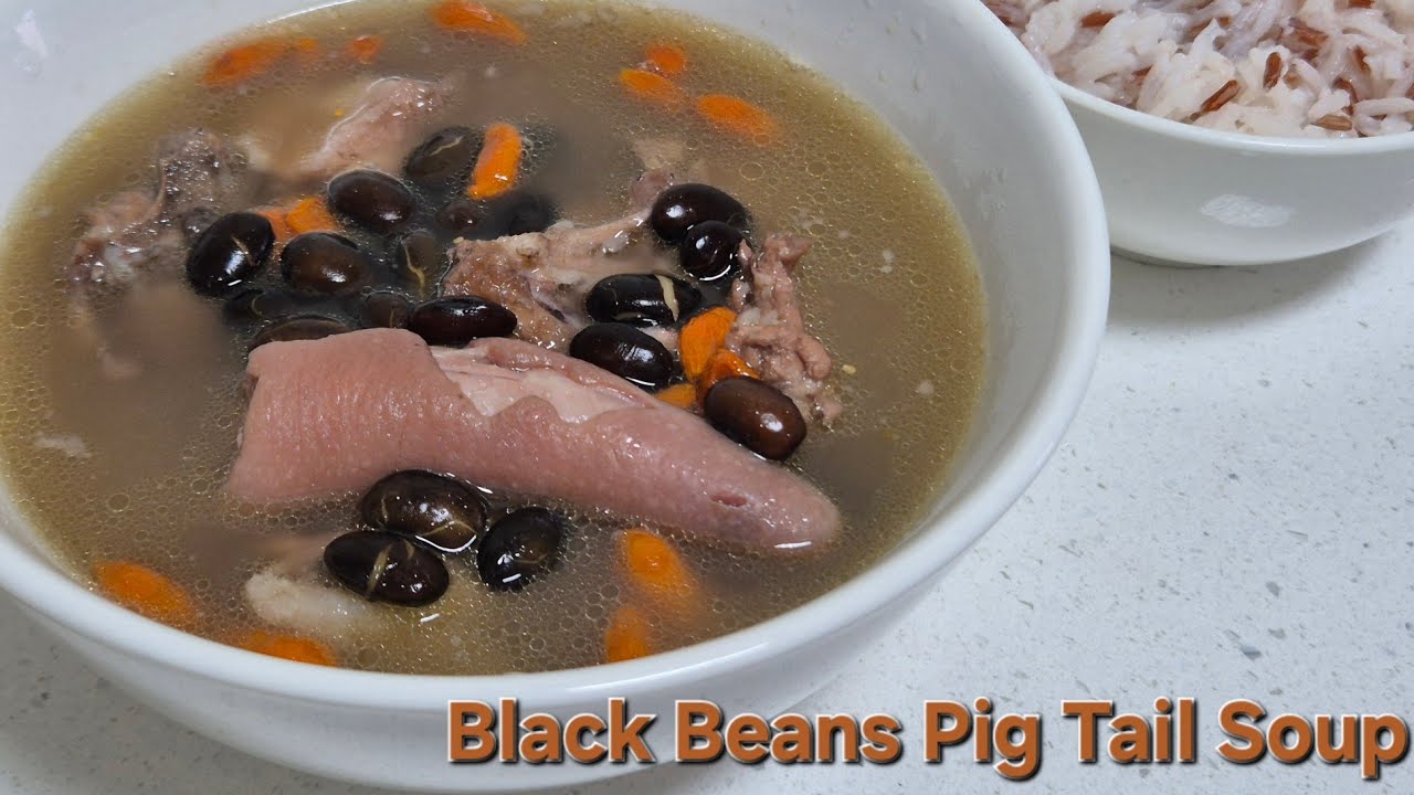 Nourishing black beans pig tail soup for natural dark hair 黑豆猪尾汤 #blackbeans #pigtails #souprecipe 