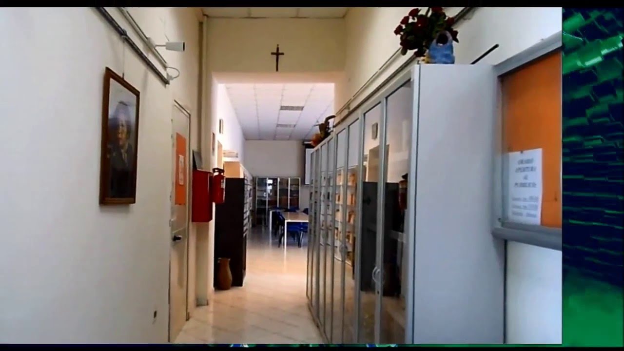 Se l'amica geniale (Elena Ferrante)  tornasse al Rione, troverebbe ancora la biblioteca di allora ?