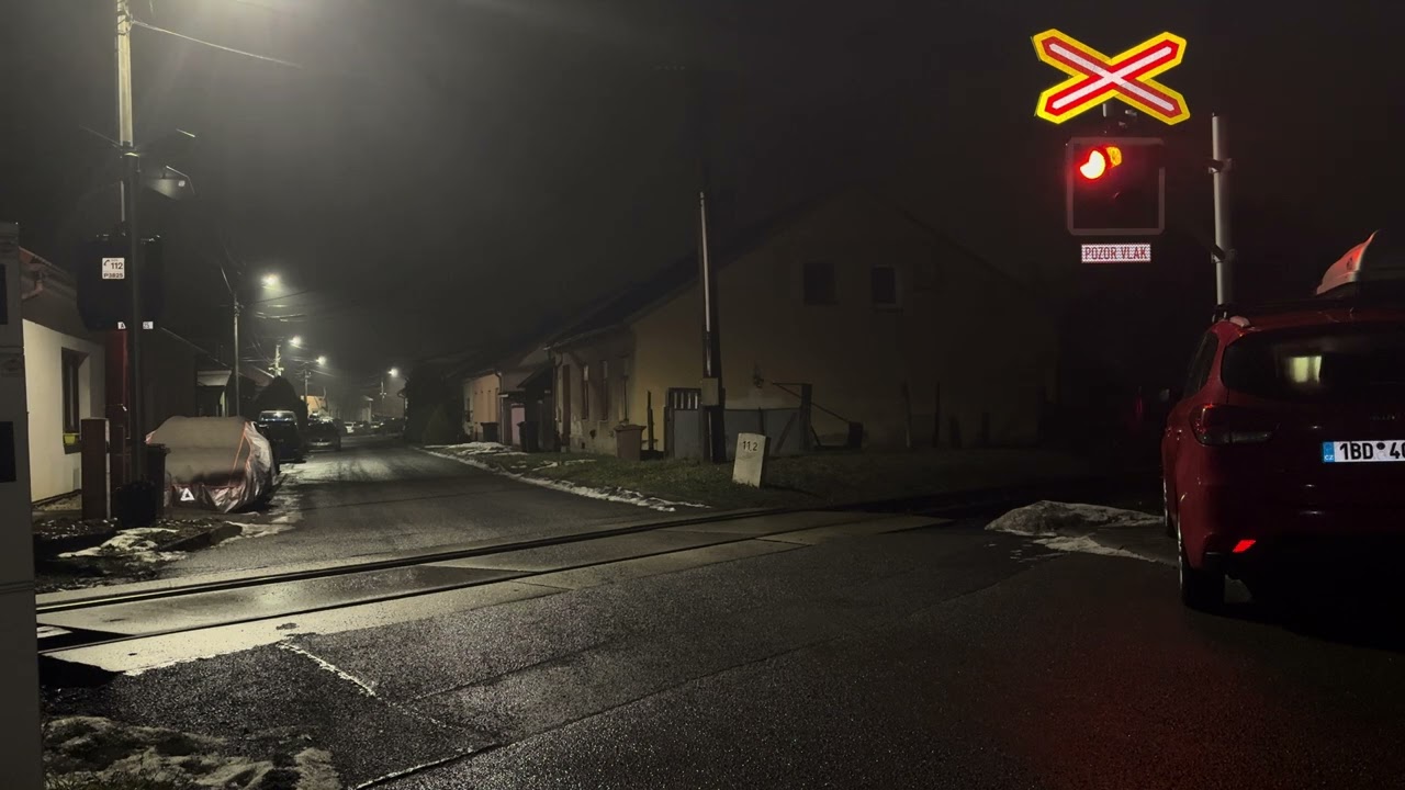 Železniční přejezd Zastávka u Brna (P3825)