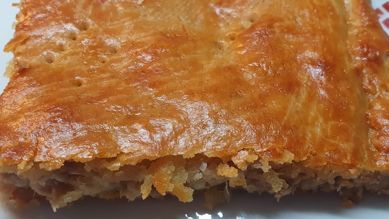 Coca amb Tonyina ( típica de Hogueras en Alicante ), pero con atún en aceite y anchoas ), THERMOMIX