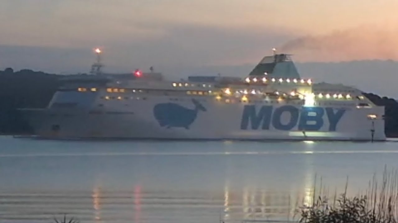 Moby lines: M/S Vincenzo Florio arriving to Olbia