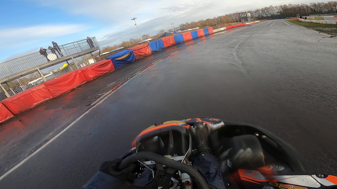 larkhall go karting on wet