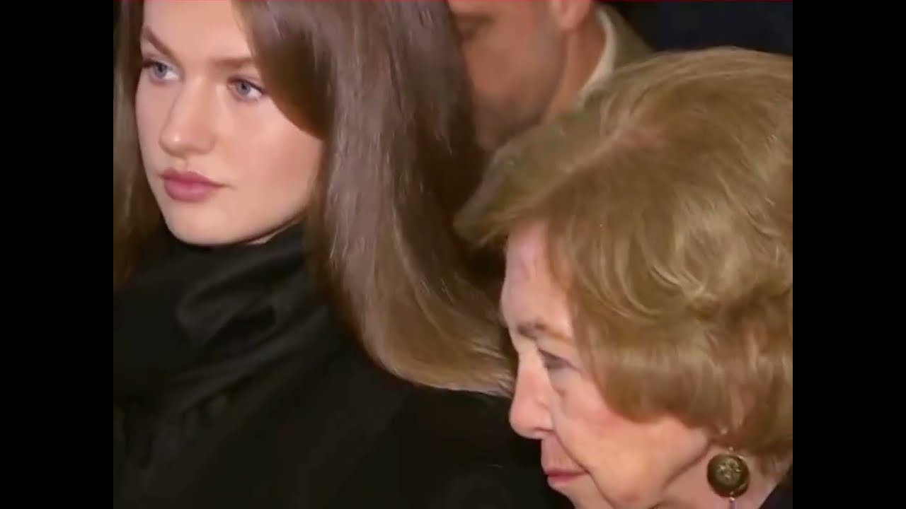 Funeral por la  Princesa Irene con la Reina Sofía 