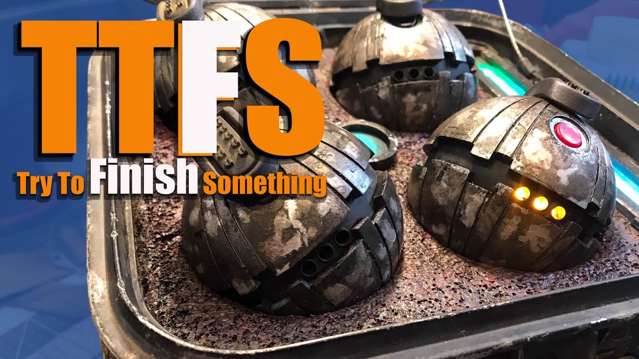 TTFS:  Star Wars Thermal Detonator Carrying Case And Working Thermal Detonators