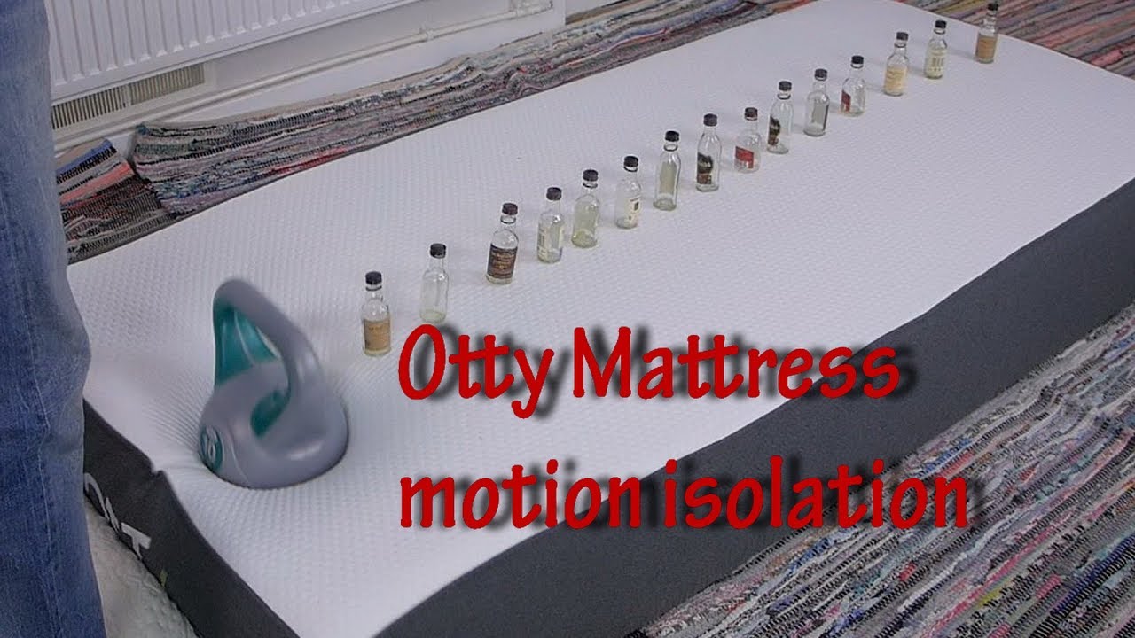 Otty Mattress motion transfer test - UK memory foam pocket spring mattress