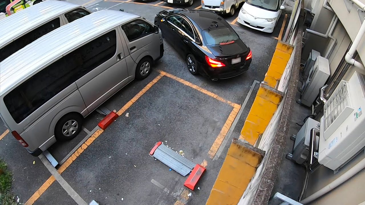 【神駐車】都内の激ムズパーキングに挑戦したら代償がでかすぎたwww