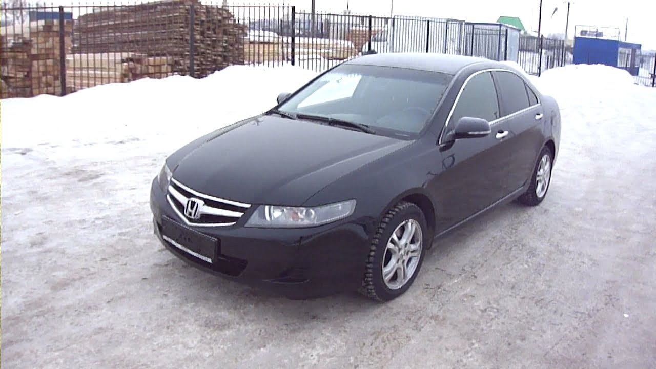 2006 Honda Accord 2.0. Start Up, Engine, and In Depth Tour.