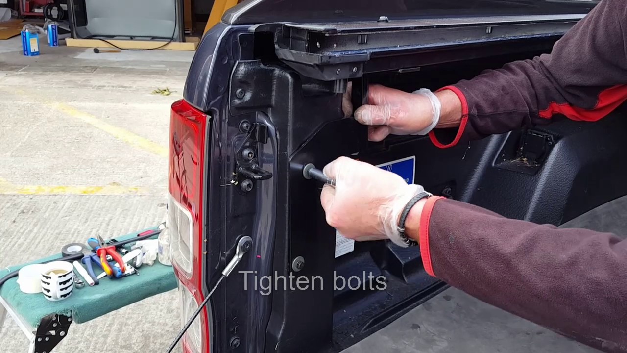 Carryboy Wildtrak Roller Top Fitting Instructions