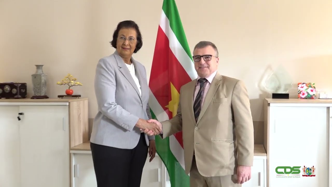 Обсуждение вопросов связи и сотрудничества с компанией Embraer и послом Бразилии.