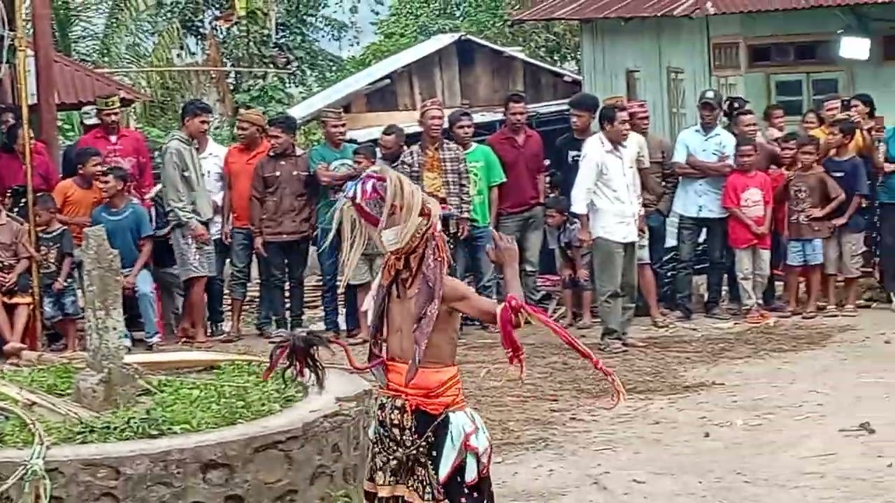 CACI "Tarian Adat" Dari Manggarai Flores
