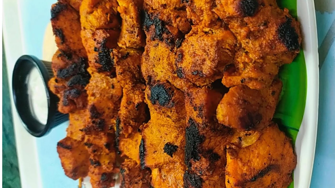 Chicken Tikka 🔥 Street Style | Juicy & Smoky 🤤|Queen bites