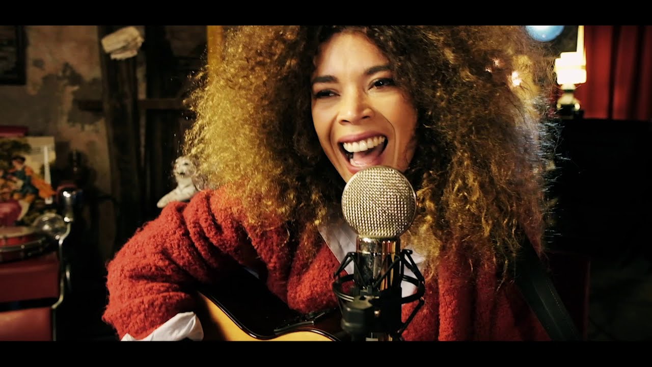 Flavia Coelho - Nosso Amor (Acoustic version)