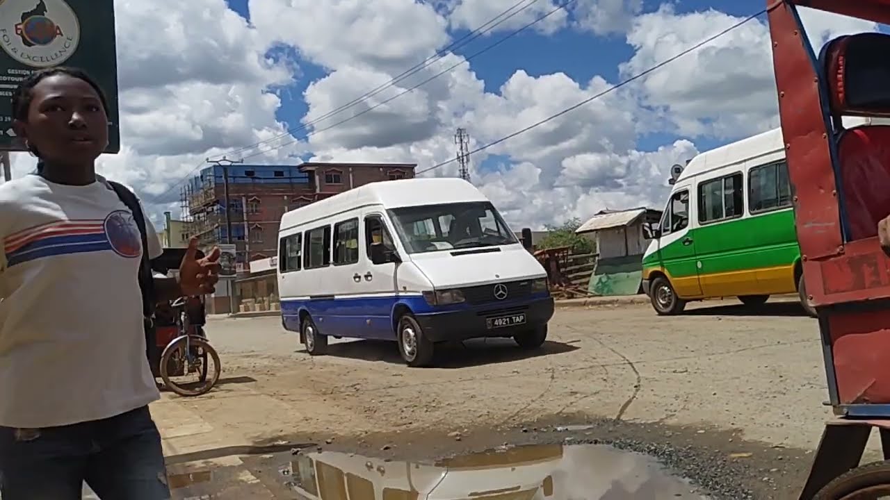 Vatofotsy Stationnement TAXI-BROUSSE by JOVENA STATION - Walking streets view Antsirabe Madagascar