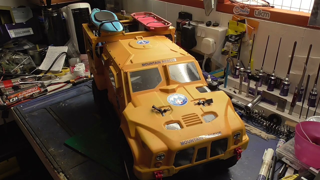Element Enduro - Proline Strike Force Body - Oshkosh L-ATV Introduction