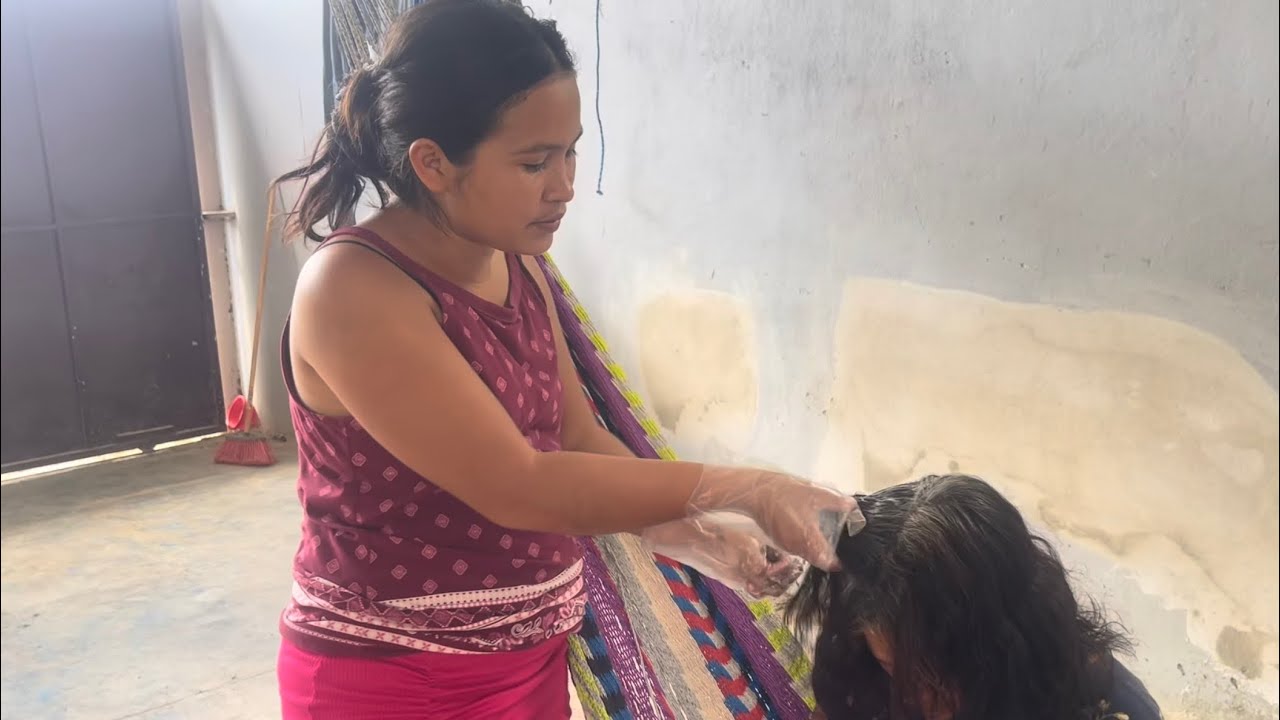 Tapándole las Canas a Mauda 