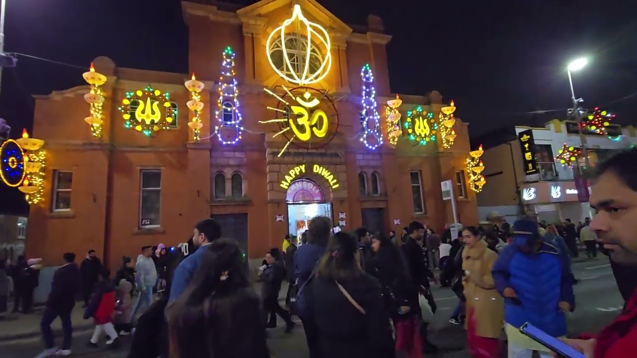 Now from little India 🇮🇳 ♥️. Leicester. 😋 Diwali  is celebrated 🥳