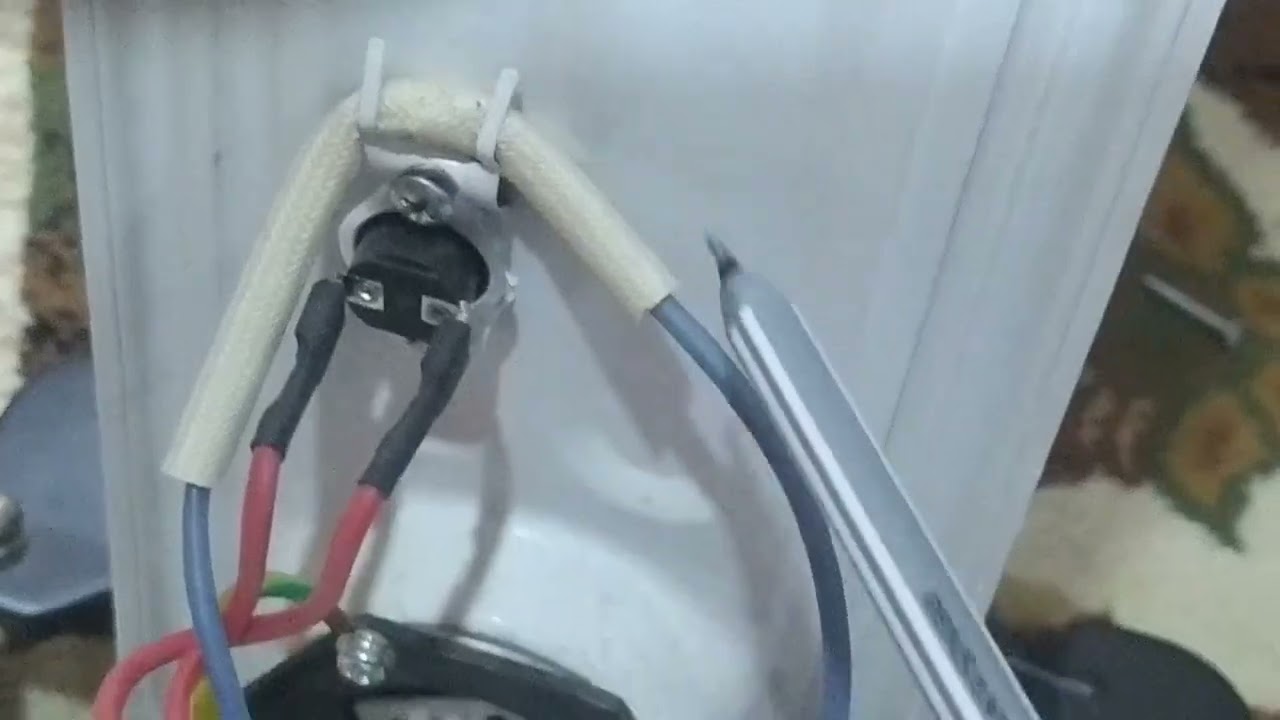 نظرة داخل المدفأة الزيتية الكهربائية 3️⃣0️⃣3️⃣