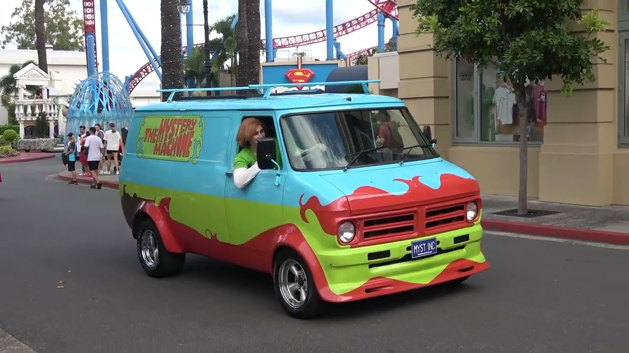 Movie World Gold Coast Parade with New Songs! - March 2022