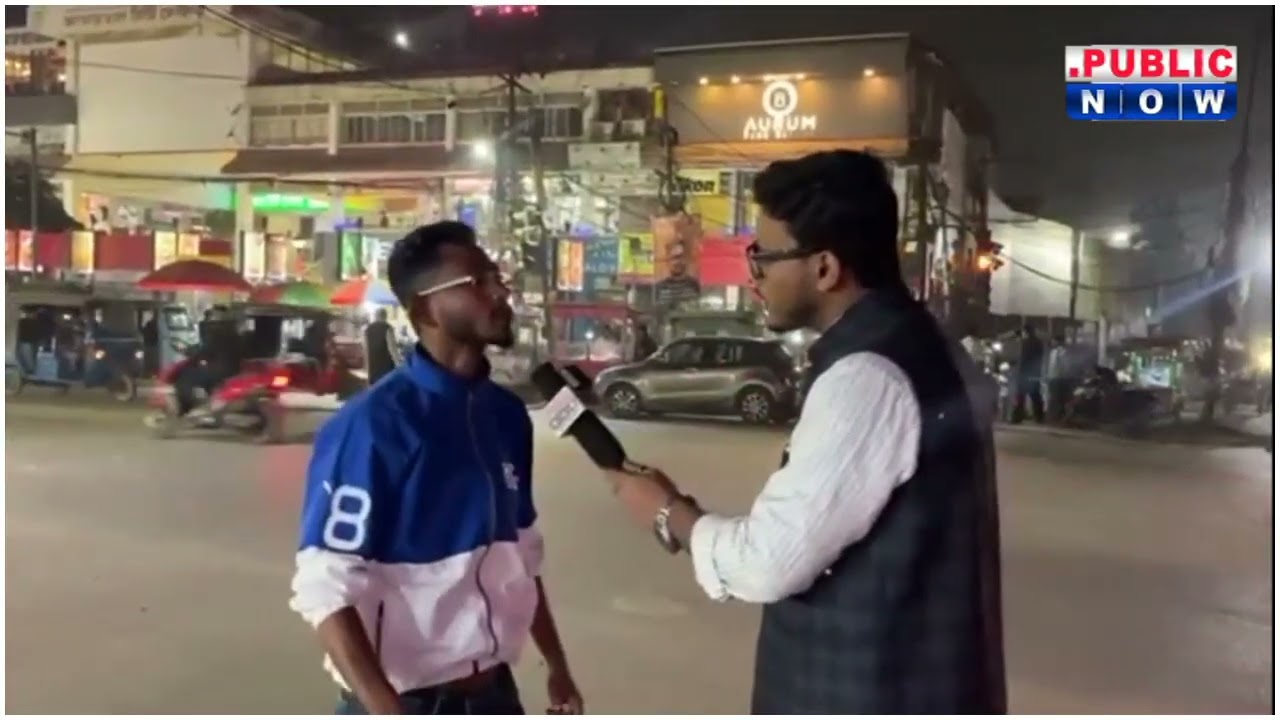 ফুটপাত দখল করে ব্যবসা করছে আবার সাংবাদিক প্রশ্ন করলে তার উপর চড়াও হয়ে পরে! দেখুন 