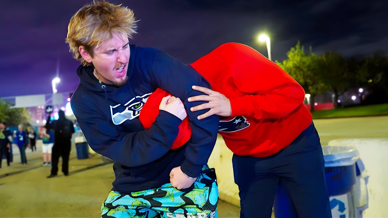 Seahawks Fan Trolls Patriots! (Super Bowl)