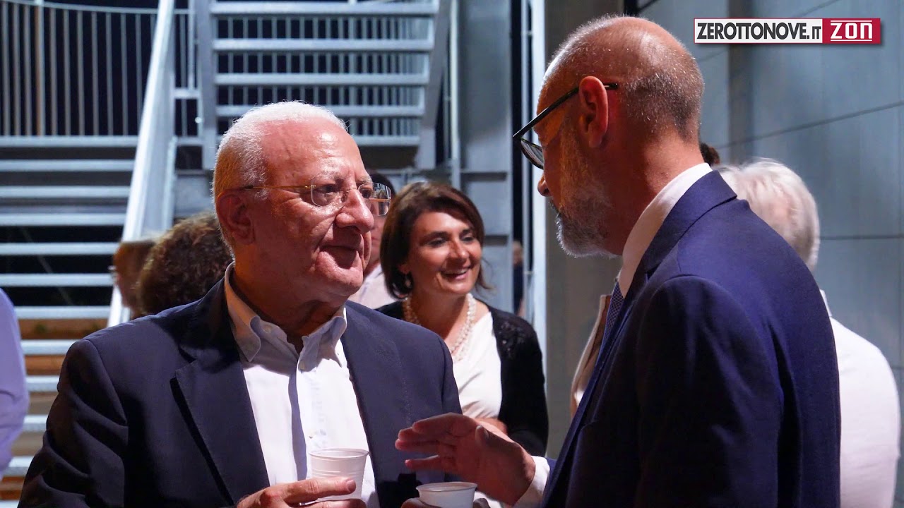 Vincenzo De Luca in visita alla residenze universitarie