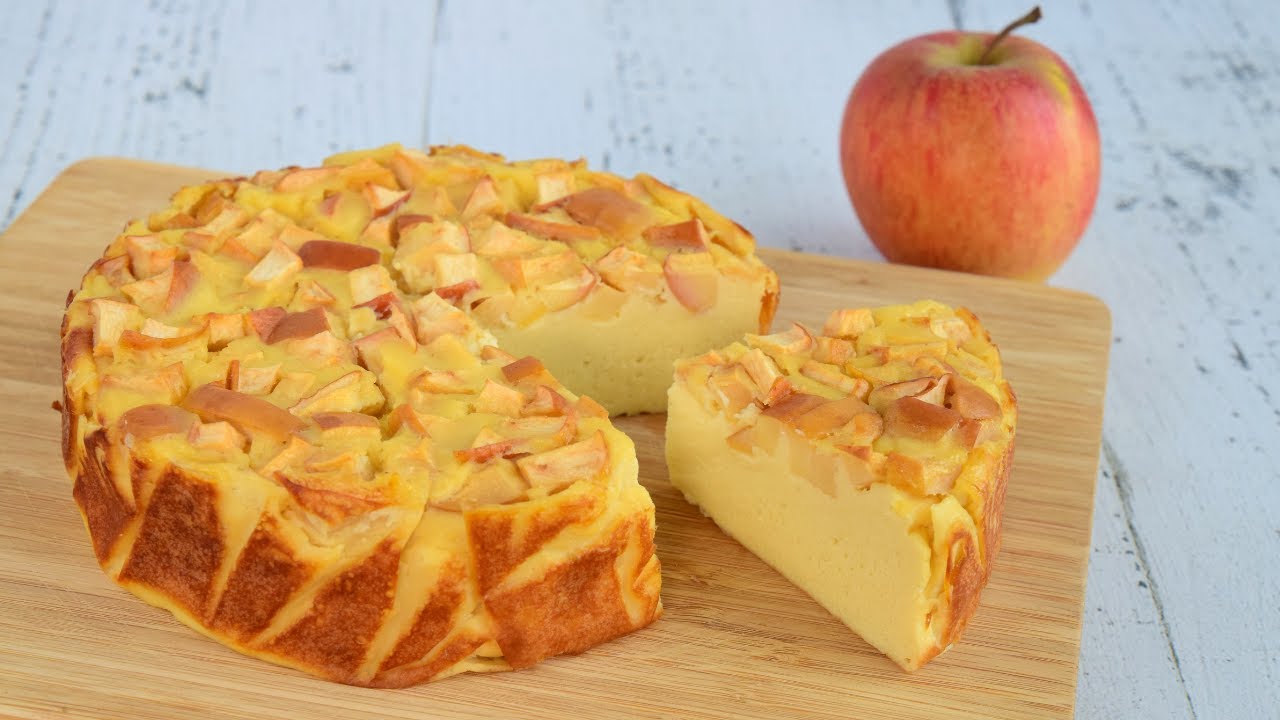 Самый простой пирог с яблоками и йогуртом / без масла, без муки / приготовить за 3 минуты