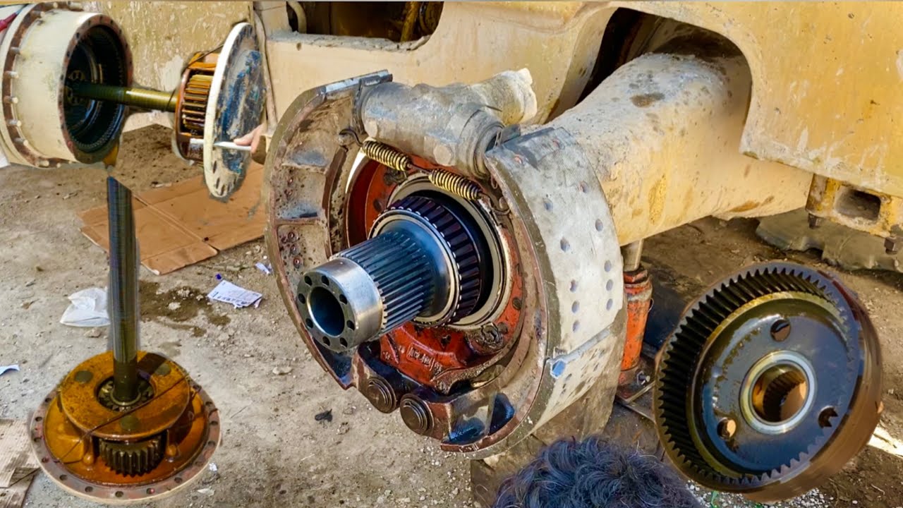 How Expert Mechanic’s Change Brake Lining Of caterpillar wheel Loader In Local workshop