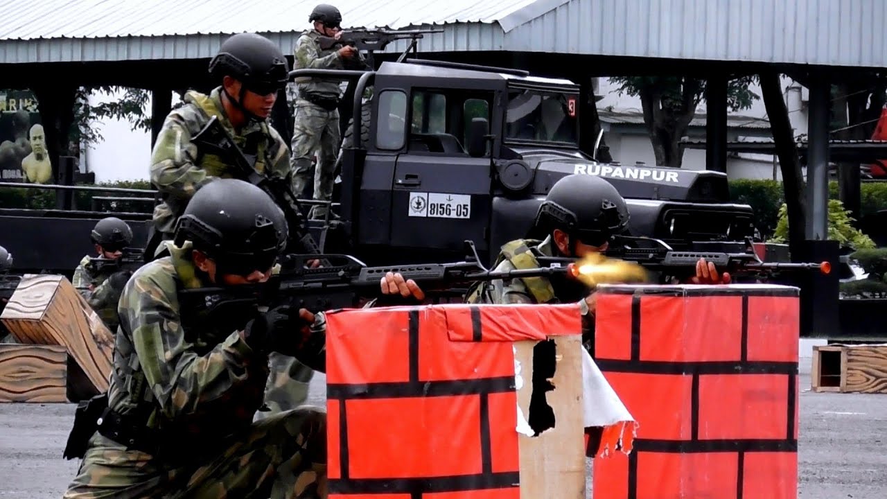 Aksi Heroik Prajurit Petarung Marinir di Depan Ribuan Mata Taruna AAL Tingkat I 