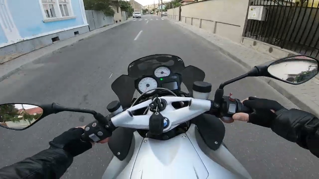 BMW K 1200 R - City Ride