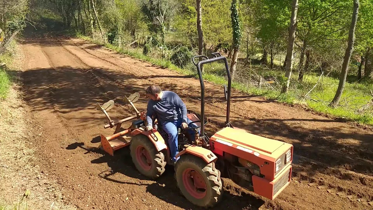 Tractor valpadana 4rm 300 a frezar