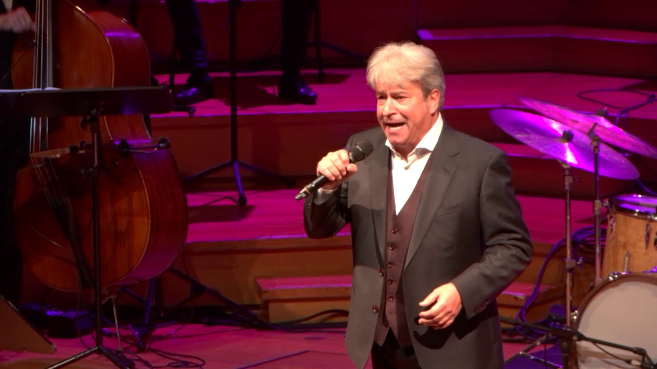 VRT Bigband - Walkin my Baby Back Home - Garry Hagger
