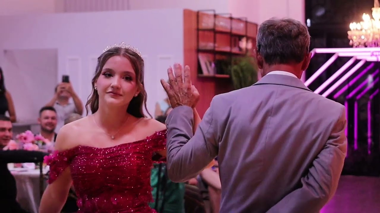Maria Luiza 15 anos. Uma fase de descobertas, sonhos e transformação. 