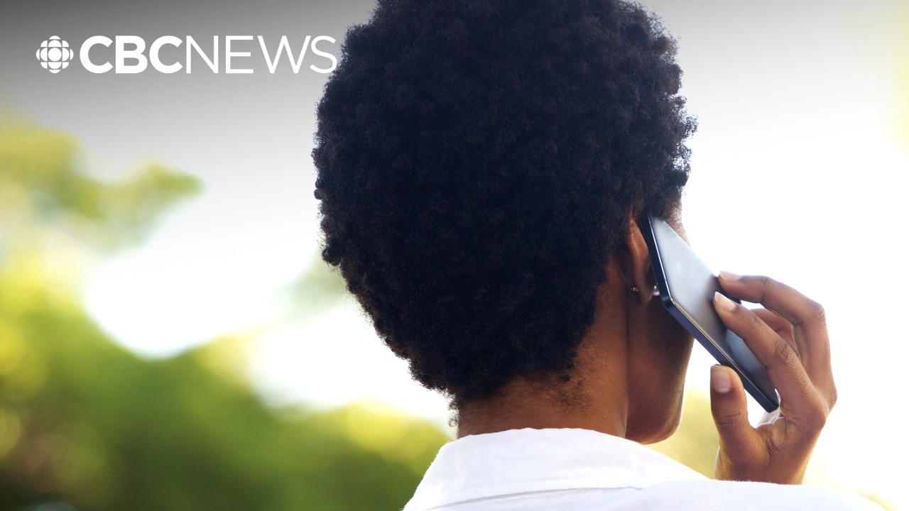 Telecom regulator warns Bell, Telus over fees that appear to violate new rules