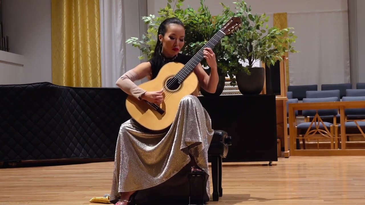 Porro from Suite Colombiana no2 (Gentil Montana)| Live concert | Thu Le Classical Guitar