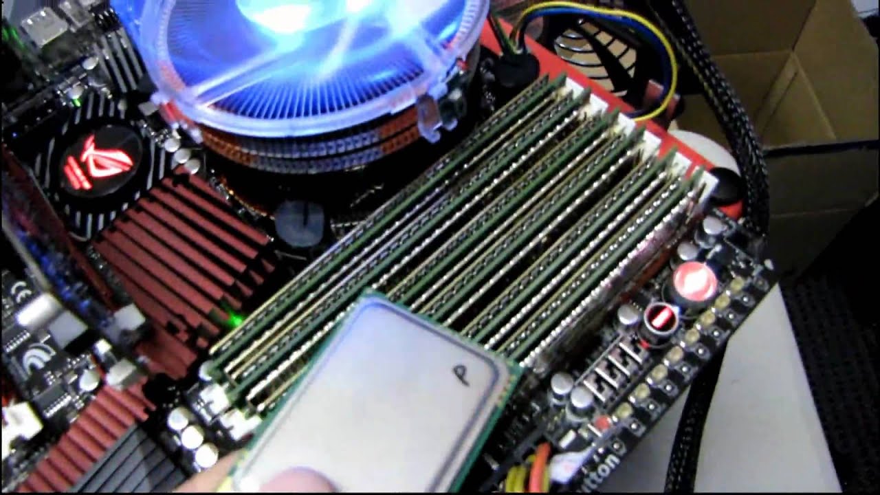 Rampage III Extreme 24GB RAM Core i7 980X SUCCESS!! Linus Tech Tips