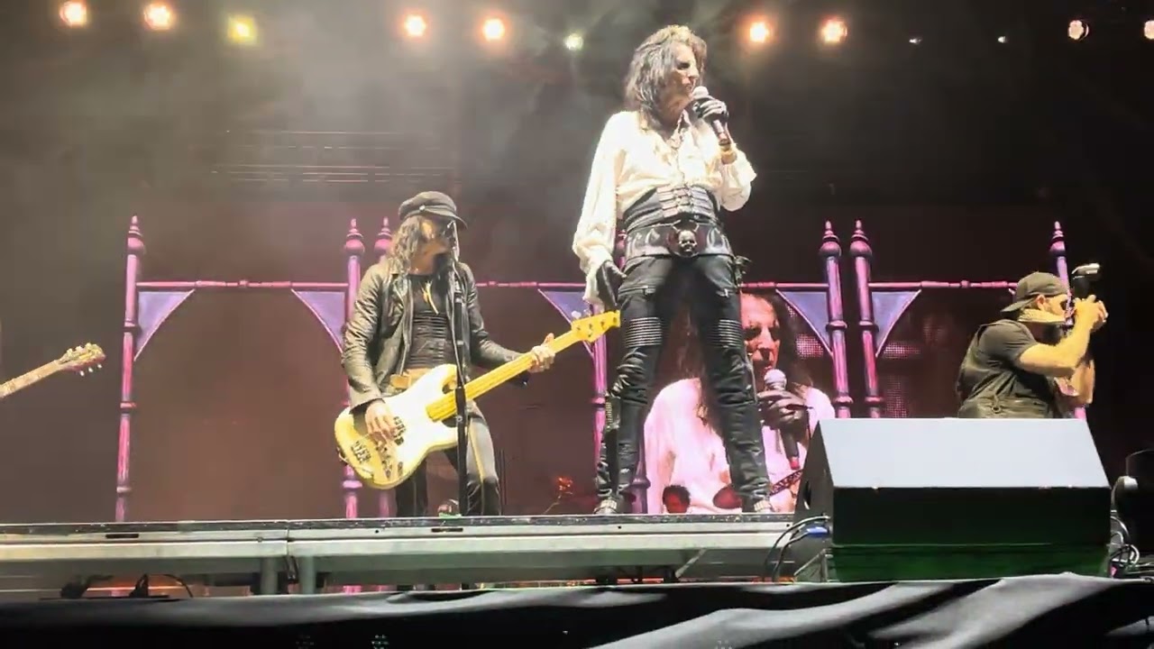 Alice Cooper - Hey Stoopid (Live @ The Pandemonium Festival Caribbean Gardens, Scoresby - 20/04/2024