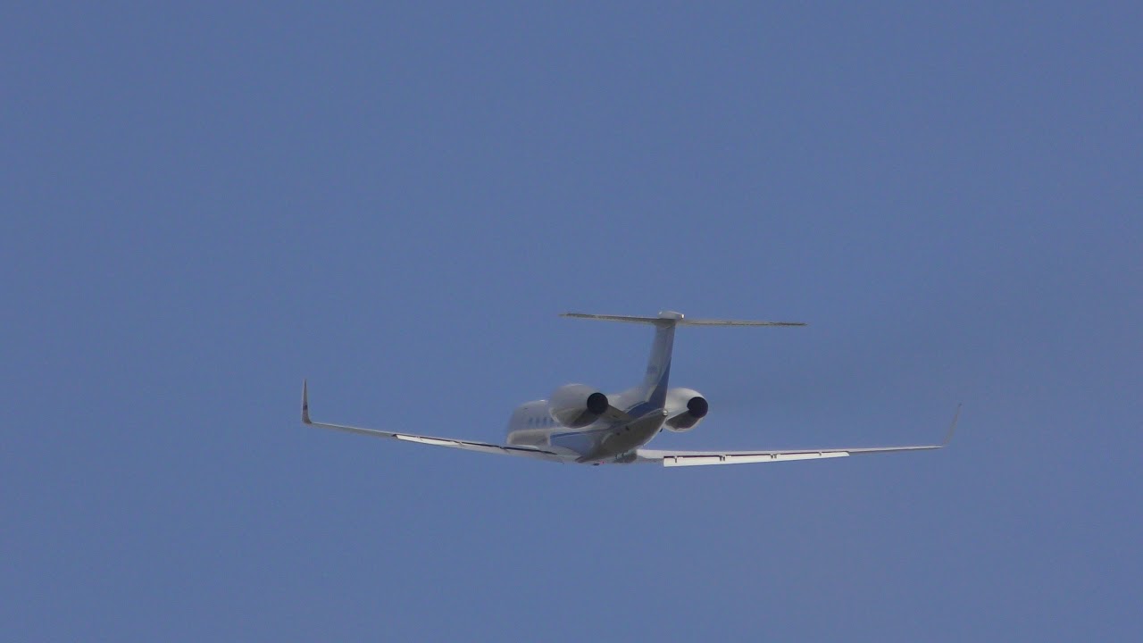 share N700HA Gulfstream Aerospace G5 bizjet departs London Stansted Airport 30Nov2019 1pm