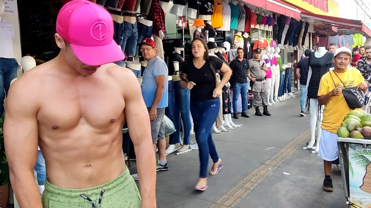 TIREI A CAMISA PARA VER AS REAÇÕES DAS PESSOAS