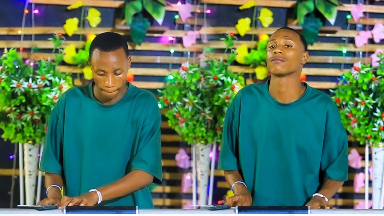 🏔️ KUMUSOZI WIRUHANYA URARUSHA NIWABO WIRUNGU URAMENYE NTUGASINZIRE 😭😭 UMUKUNGA BY DR Macara 🎹