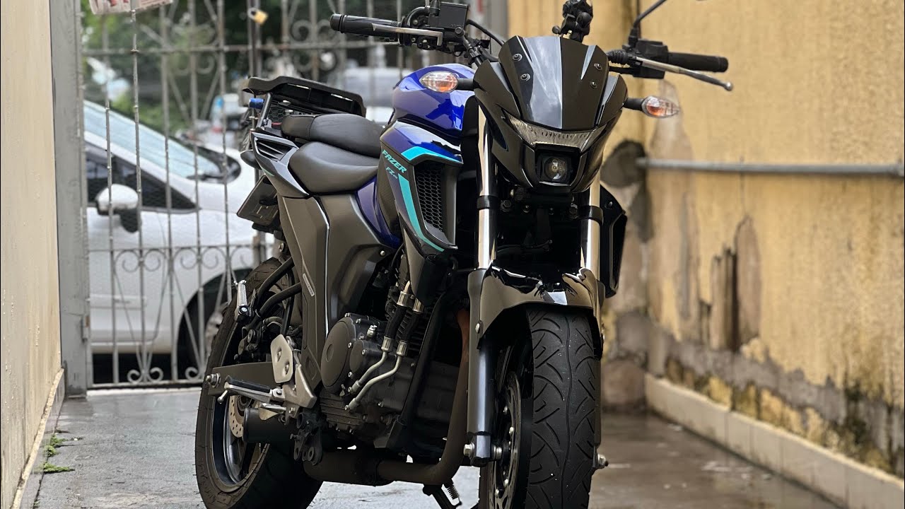 Fazer 250 com escapamento Disarsz (Fz25 2024)