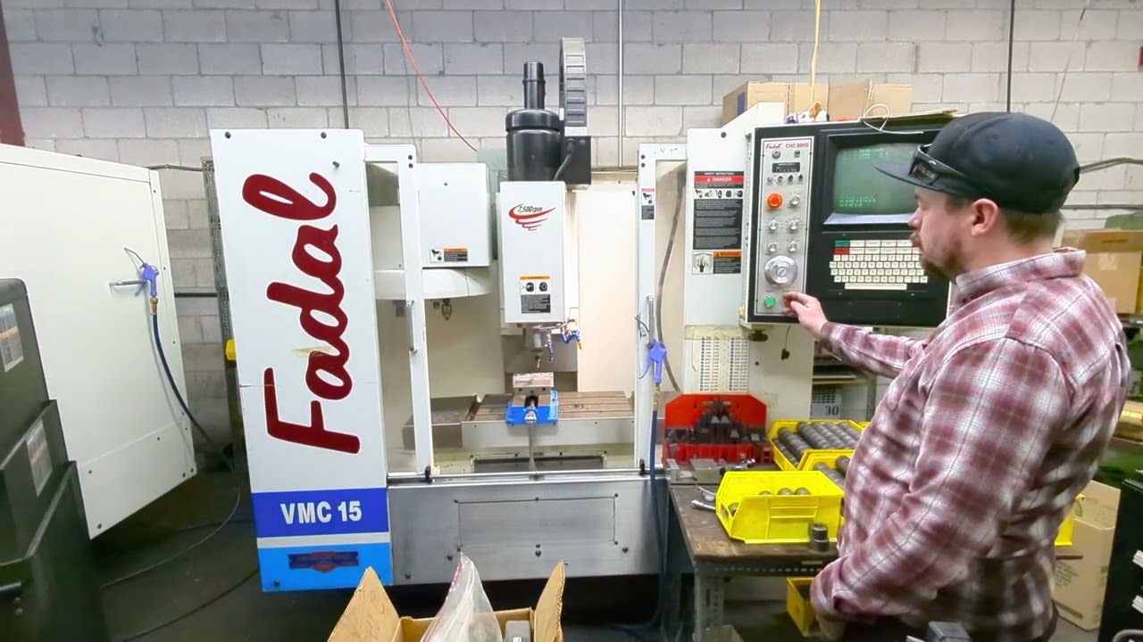 FADAL 914 VMC 15 CNC Vertical Machining Center