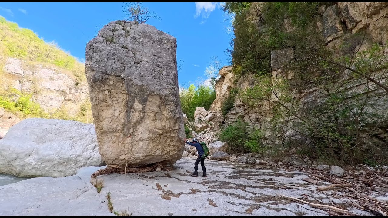 17 Aprile 2025 Valle dei Luchi - fiume Orta - marmitte dei Giganti - rapide di  Santa Lucia 4K