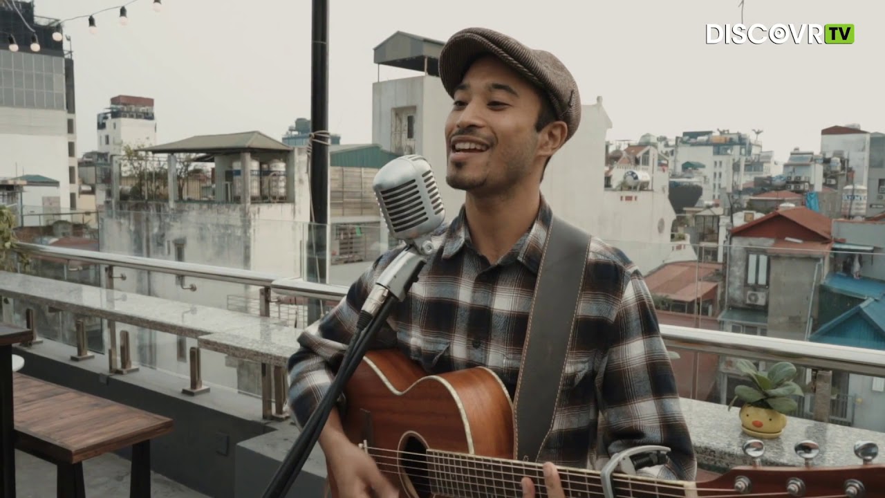 Ayush - Barefoot dancer | DiscovrTV Hanoi