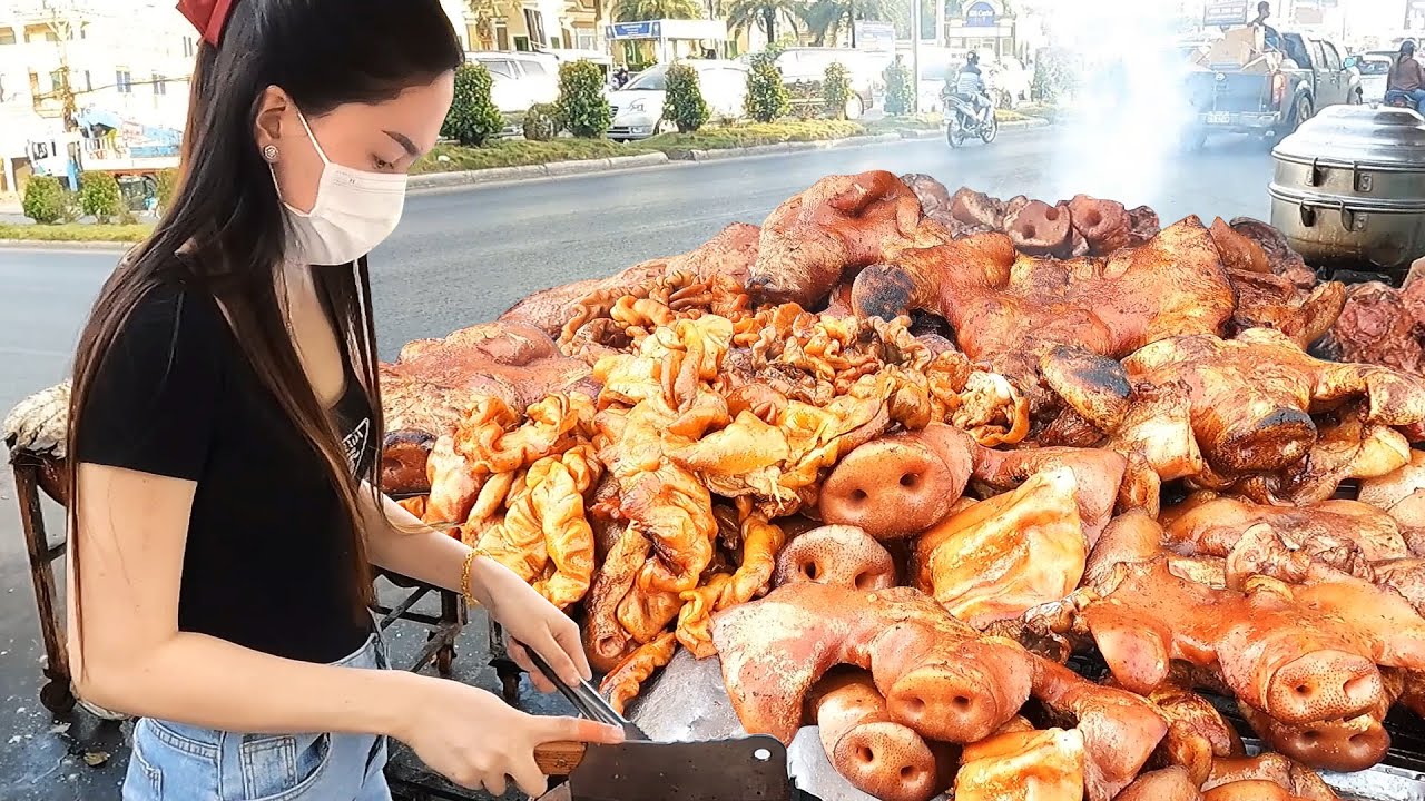 Here The King of Dinner Box! The Juiciest BBQ Pork of Cambodian Street Food
