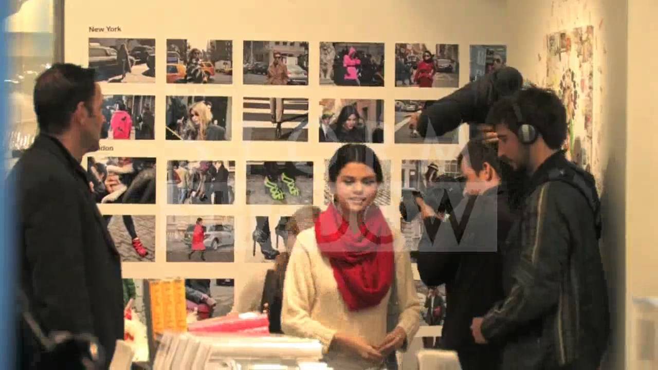 Teen Star Selena Gomez shopping in Paris
