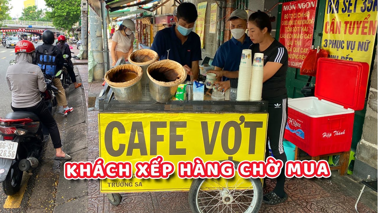 XE CÀ PHÊ VỢT VỈA HÈ VỚI HƯƠNG VỊ SIÊU HÚT KHÁCH, XẾP HÀNG ĐỢI MUA CỰC NHIỀU | Street food