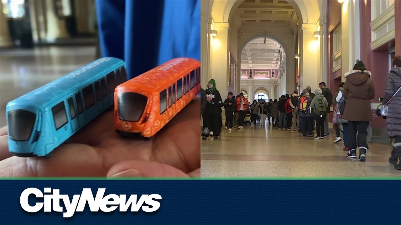 Vancouverites line up for SkyTrain Compass mini-train