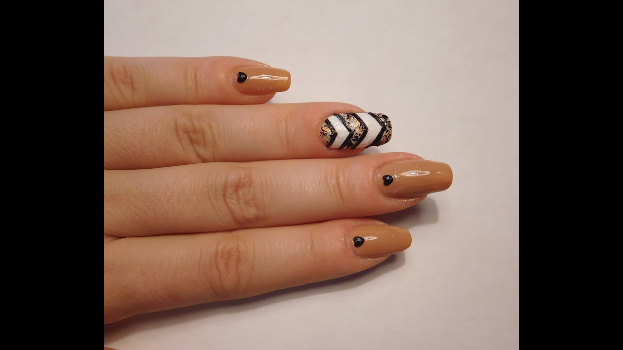 Nail Art : U&ntilde;as nude y elegantes //  Des ongles &eacute;l&eacute;gants